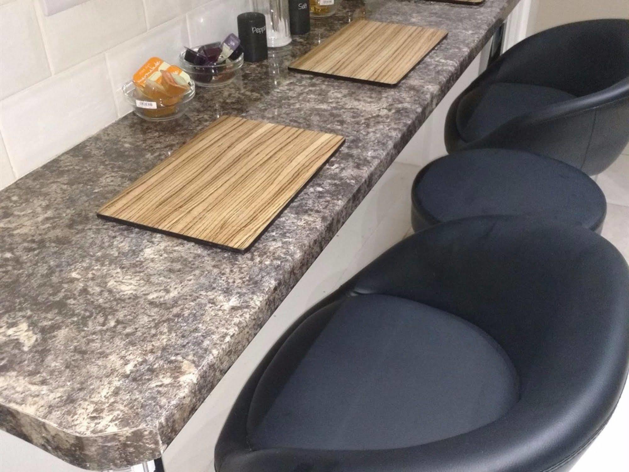 לונדון Acton Lodge Guest House מראה חיצוני תמונה