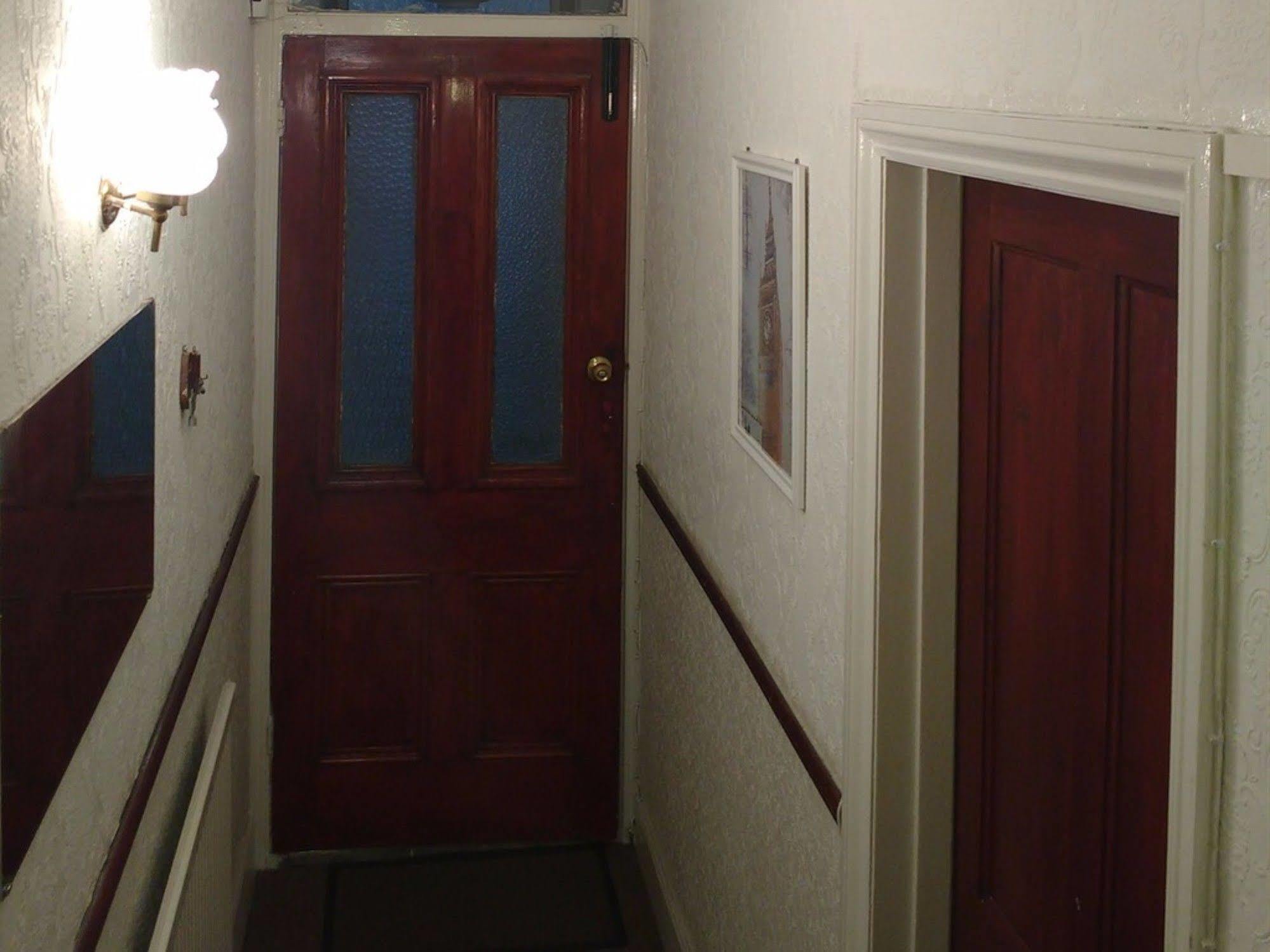 לונדון Acton Lodge Guest House מראה חיצוני תמונה