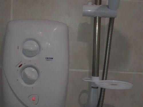 לונדון Acton Lodge Guest House מראה חיצוני תמונה